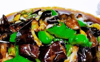 怎样制作美味的以什锦素烧茄子（茄子和素菜的完美融合，健康美味双重享受）
