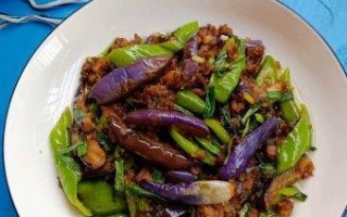 少油版肉沫茄子的做法（享受美味的健康选择）