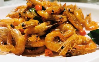 手把手教你制作美味油炸小河虾（美食）