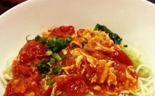 如何制作美味的三椒炒冷面（做法详解，味道鲜美）