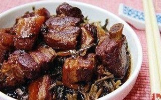 美食世界，以雪菜烧肉为主题（探寻中华美食，体验味觉盛宴）