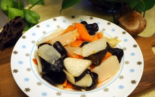 山药炒两耳，美味又营养（一道简单易做的家常菜，多种做法让你尝遍不同口味）
