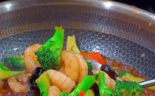 以西兰花腰果炒虾仁——健康又美味的家常菜（简单易学的菜谱分享，让你轻松做出营养美味的菜肴）