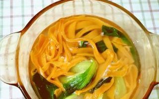 营养满分的南瓜汤面（用南瓜的自然甜味营造美味汤面）