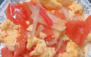 又鲜又美味——以西红柿炒鹅蛋的做法（让你轻松学会，喜欢上做饭！）