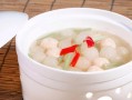 美味可口的虾仁丸子制作方法（以新鲜虾仁为主料，做出营养美味的丸子）