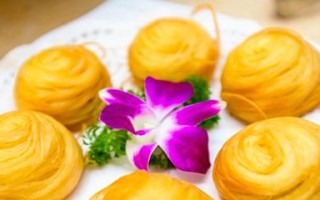 椰汁绿茶糕的做法（清爽口感，健康美味）