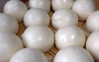 五谷杂粮柱杖馒头的做法（用五谷杂粮营养丰富，用柱杖独特口感，制作美味馒头）