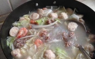 白菜羊肉粉丝煲的制作方法（中式营养美食，暖身又暖心）