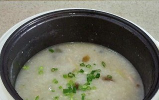 三彩瘦肉粥，美味养生的好选择（以传统做法，以健康为主旨，品味美味养生的口感）