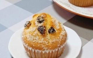 椰香葡萄干马芬的制作方法（享受美味的自制小食）