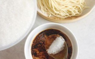 芝麻捞面的制作方法（学会制作芝麻捞面，让你的口味更出众）