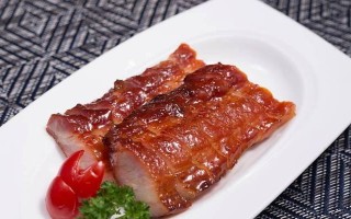 慕名而来，尝黯然销魂的叉烧（一位美食家的亲身体验，揭秘叉烧制作中的精髓）