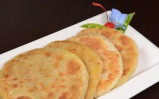 学会用馅饼羊汤带来暖心美味（丰富家人餐桌，以“羊”马上美味）