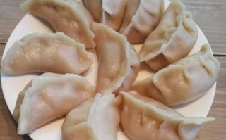 用蒸菜烫面制作美味蒸饺（用蒸菜烫面，让饺子更香更美味）