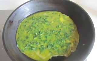 美味营养的香椿鸡蛋玉米饼