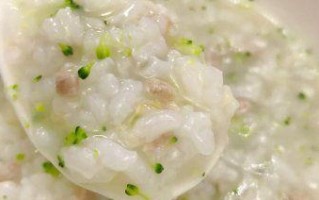 健康减肥，以西蓝花瘦肉粥为宠（清爽口感，健康有益）