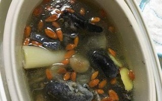 营养美食，以乌鸡蜜枣桂圆汤为主题的做法（家庭煲汤好选择，让你倍感温馨）