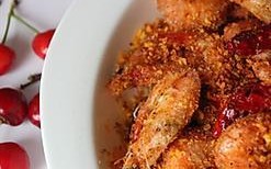 以酥虾椒香为主题的美食制作（独具匠心的虾仁料理）