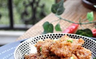 自制蒸肉米粉的做法（学会制作美味的蒸肉米粉，尝尽家庭美食的味道）