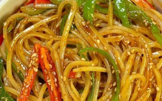 芝麻拌土豆，营养美味的家常小菜（家中常备的土豆，加入芝麻更营养丰富）