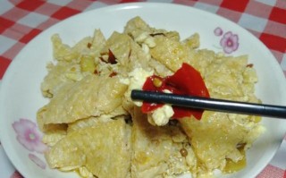 鲜椒炒素鸡，健康又美味（一道营养丰富的素食佳肴）