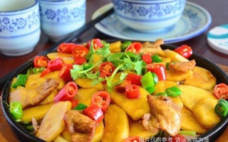 铁板土豆条的制作方法（用最简单的步骤制作美味可口的铁板土豆条）