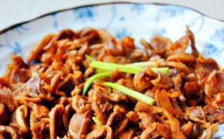 蒜香炒鸡胗的做法（15个步骤轻松上手，享受美食盛宴）