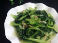 如何以水灼小白菜做出清爽美味（简单易学的小白菜做法）