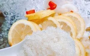 酸辣柠檬萝卜条制作秘籍（清爽美味，健康又养颜，柠檬的酸甜与萝卜的清脆相遇）