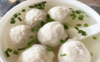 自制鱼肉丸子的做法（口感鲜美，营养丰富）