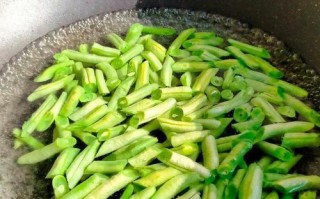 无筋豆肉丝的家常做法（美味又健康的素食佳肴，营养丰富的家常菜谱）