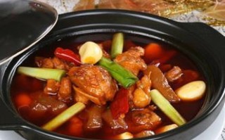 秘制芋儿烧鸭，香味四溢！（独家做法揭秘，快来学习！）