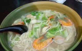 山海交融，美食天下（三鲜面制作秘籍，畅享山海之味）