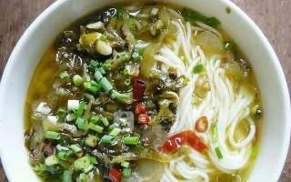 酸菜米粉的做法（家庭制作，美味可口）