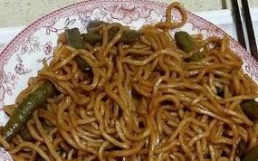 家常美味——豌豆焖面（做法简单，味道绝妙）