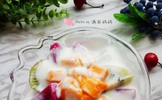 用新鲜水果打造健康营养午餐（用新鲜水果打造健康营养午餐）