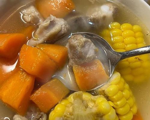 家常美食——三鲜排骨汤（健康营养，香气四溢）-第1张图片-美味行家