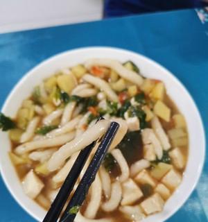 健康营养的杂粮饸烙面制作秘籍（用杂粮制作饸烙面，享受健康美味）-第3张图片-美味行家