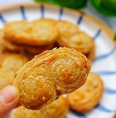 手抓饼蝴蝶酥制作大揭秘（如何制作脆皮酥香的手抓饼蝴蝶酥？）-第2张图片-美味行家