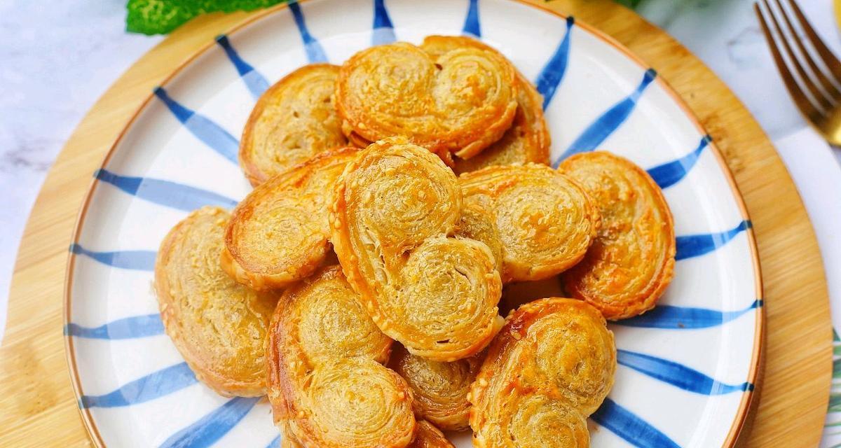 手抓饼蝴蝶酥制作大揭秘（如何制作脆皮酥香的手抓饼蝴蝶酥？）-第3张图片-美味行家