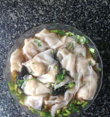 以素馅大馄饨为主题的做法详解（健康素食、口感细腻，学会做一道素馅大馄饨吧！）-第3张图片-美味行家