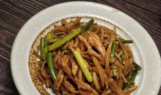 一步步教你做出口感独特的肉丝蒜苔炒饼（一步步教你做出口感独特的肉丝蒜苔炒饼）-第1张图片-美味行家