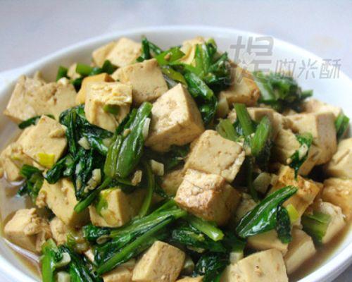 瘦肉油麦菜炒豆腐的家常做法（健康营养，美味可口，一锅解决，快速上桌）-第3张图片-美味行家