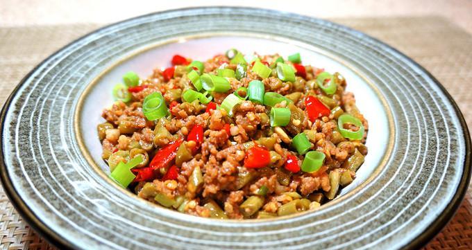 炒泡豇豆的做法（用肉末制作的美味菜肴，泡豇豆更加鲜美）-第2张图片-美味行家