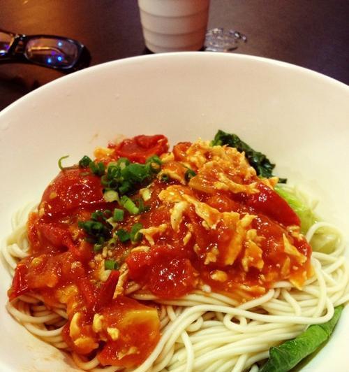 美味健康的蔬菜鸡蛋面（粗粮面条健康口感好，营养蔬菜丰富可口翘。）-第2张图片-美味行家