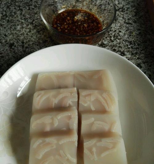原汁皮冻，做法全解析（制作过程详细教程，轻松DIY皮冻）-第1张图片-美味行家