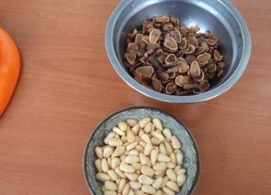 松仁饼干的制作方法大揭秘（口感酥脆、香气四溢，让你爱不释手的美味佳品）-第3张图片-美味行家