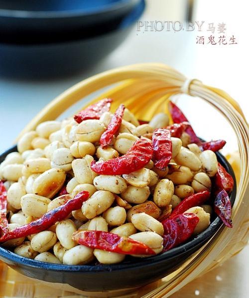 花生米的多重魅力（如何制作出最好吃的酒吧花生米？）-第1张图片-美味行家
