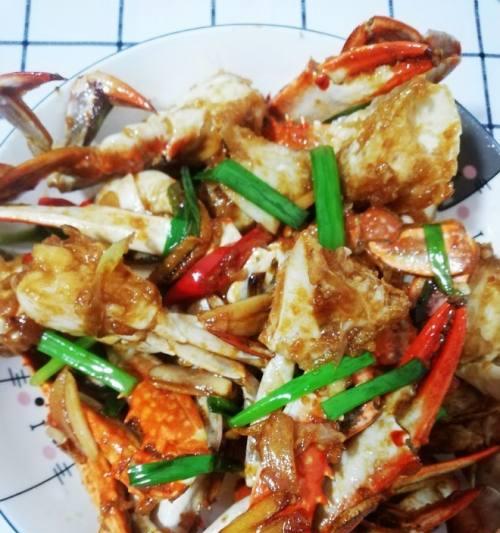 香辣梭子蟹的制作方法（教你如何制作出美味的香辣梭子蟹）-第3张图片-美味行家